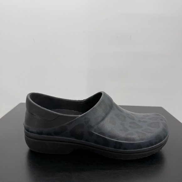 CROCS Shoes - Crocs Neria Pro II Clog Women Size 9 Black Leopard Good Slip Resistant Work Shoe